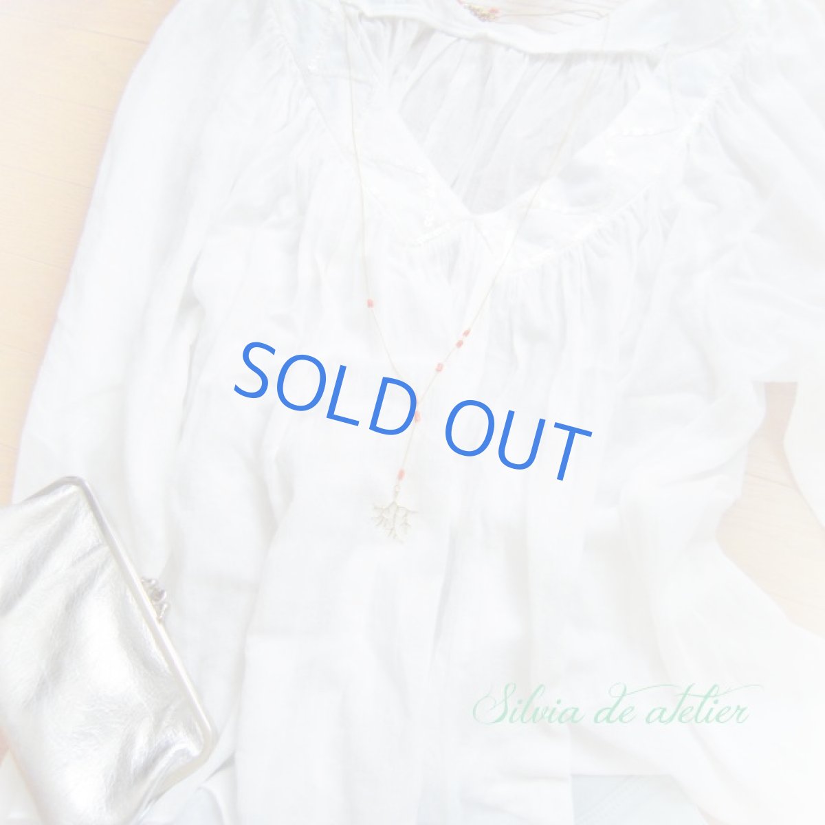 画像4: サルディーニャ産天然レッドコーラル　コーラルチャーム　ゴールドチェーン　Y字　　ネックレス（ロングタイプ） (4)