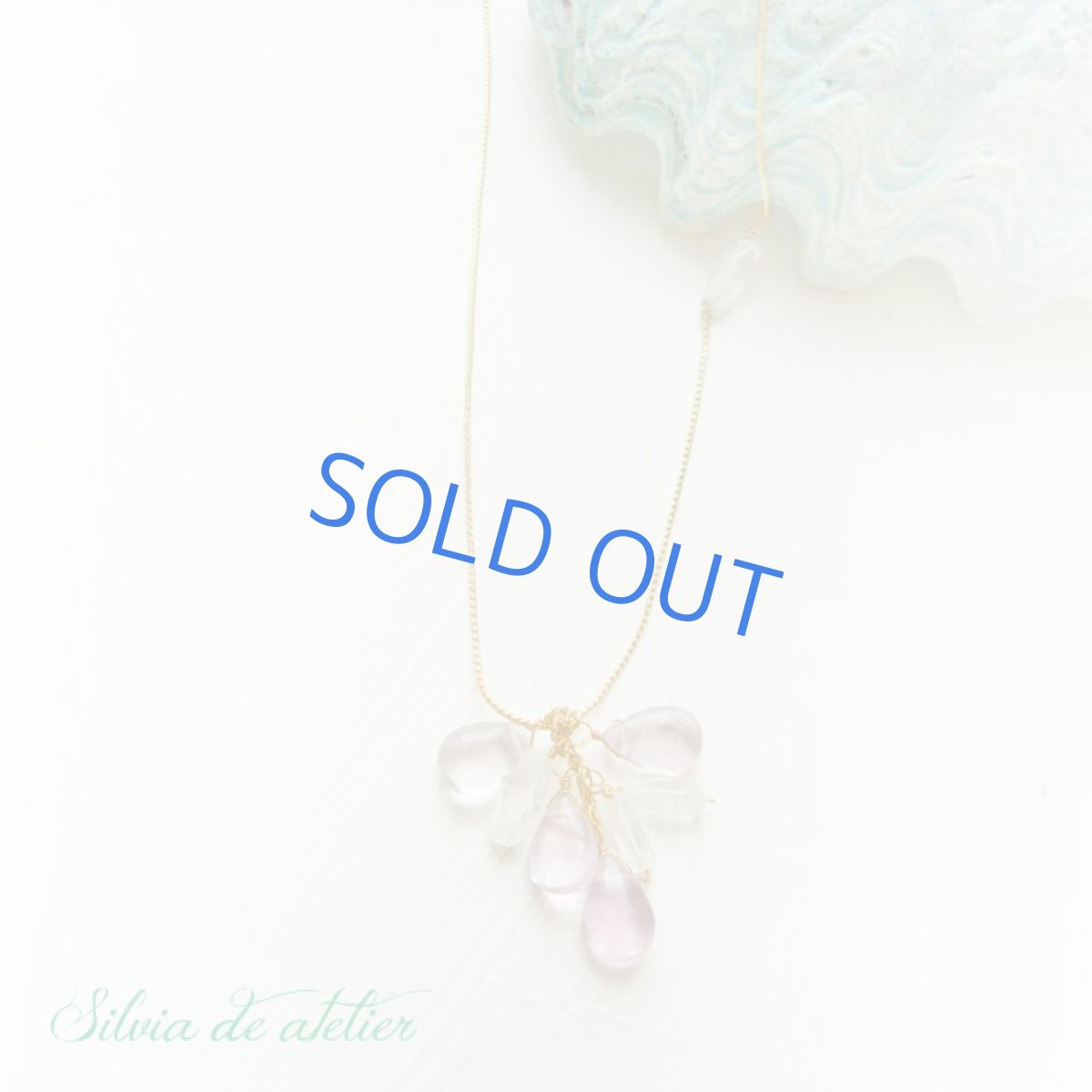 画像2: ラベンダーカラー　フローライト　ペアシェイプ　フリンジ　ストリングスチェーン　ゴールドカラー　ロングネックレス (2)