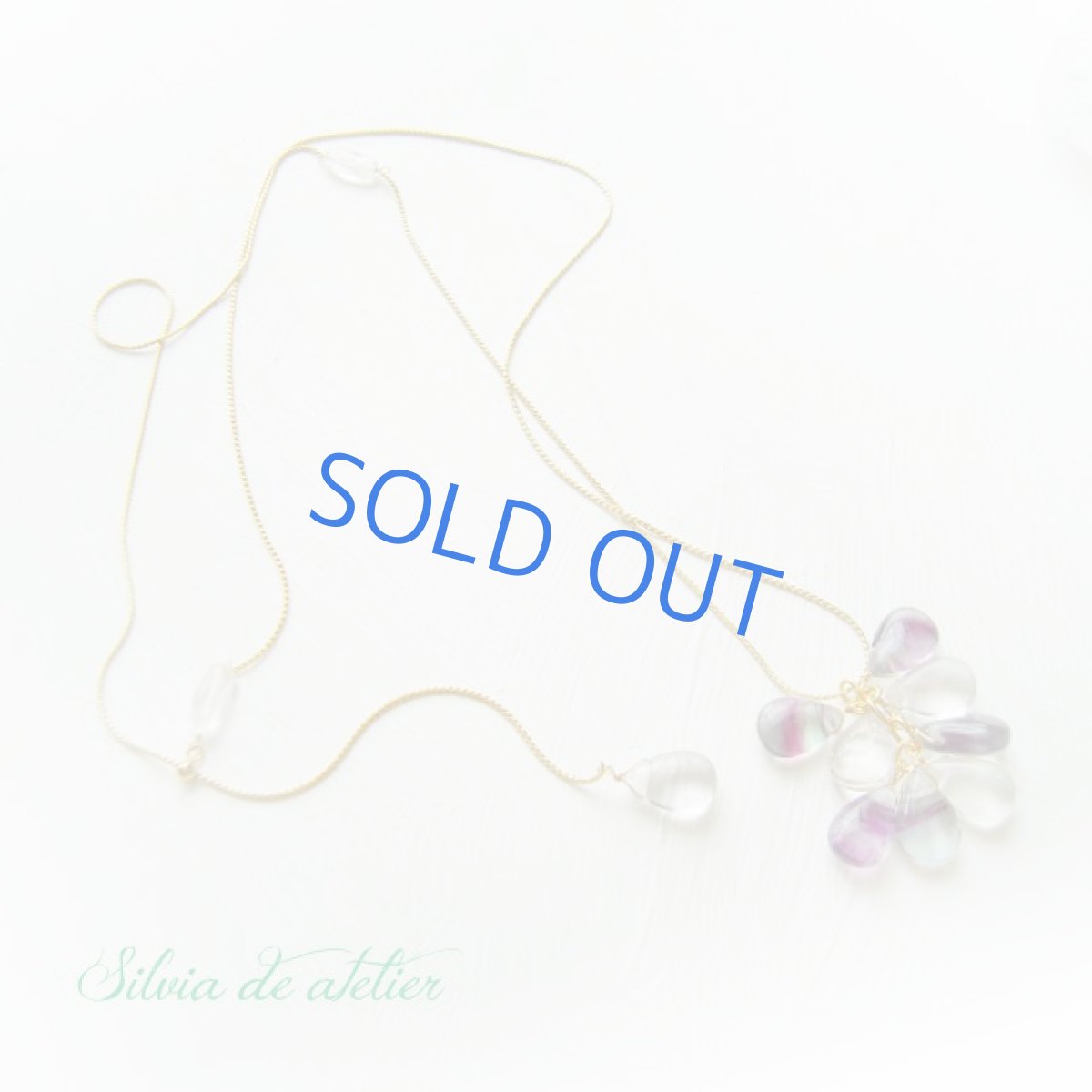 画像3: パープル系　バイカラーフローライト　ペアシェイプ　フリンジ　ストリングスチェーン　ゴールドカラー　ロングネックレス (3)