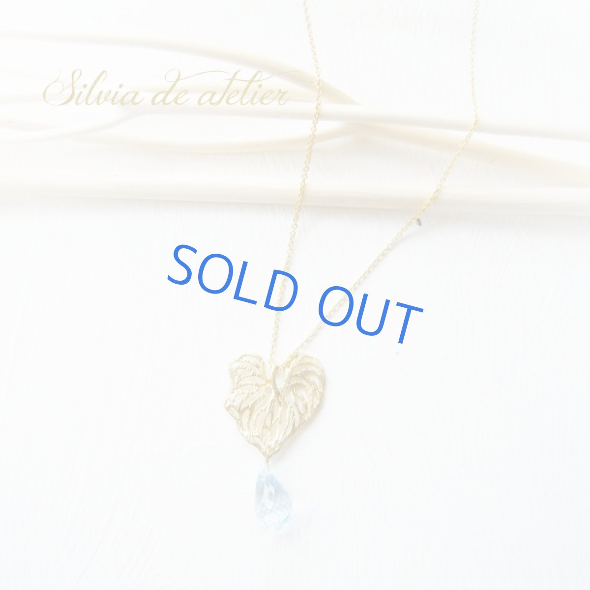 画像3: マットゴールド蓮の葉　大粒ブルートパーズ　14kgfミディアムネックレス（約53cm） (3)