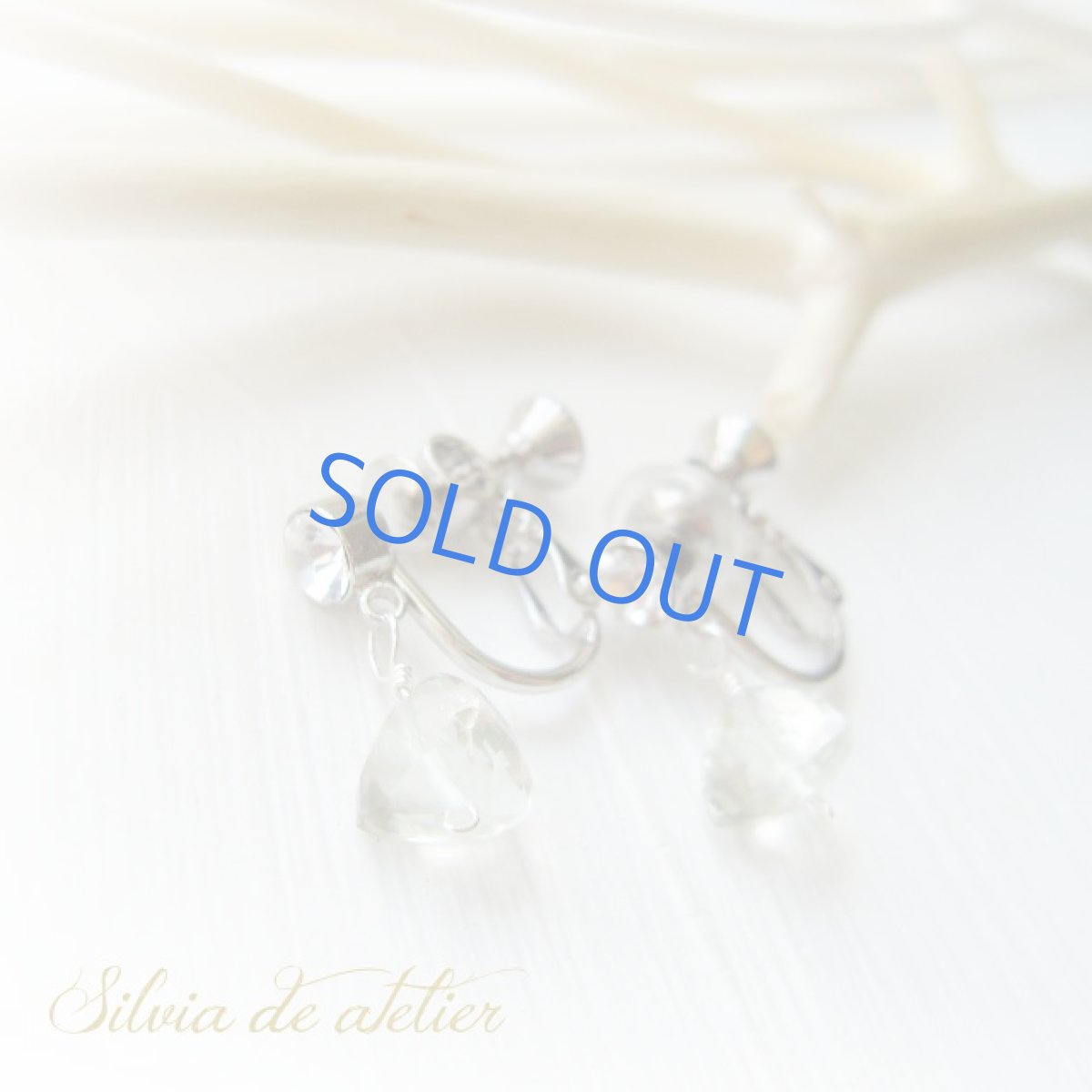 画像2: グリーンアメジスト　トリリアントカット　ジルコニア付き　シルバーメッキイヤリング (2)