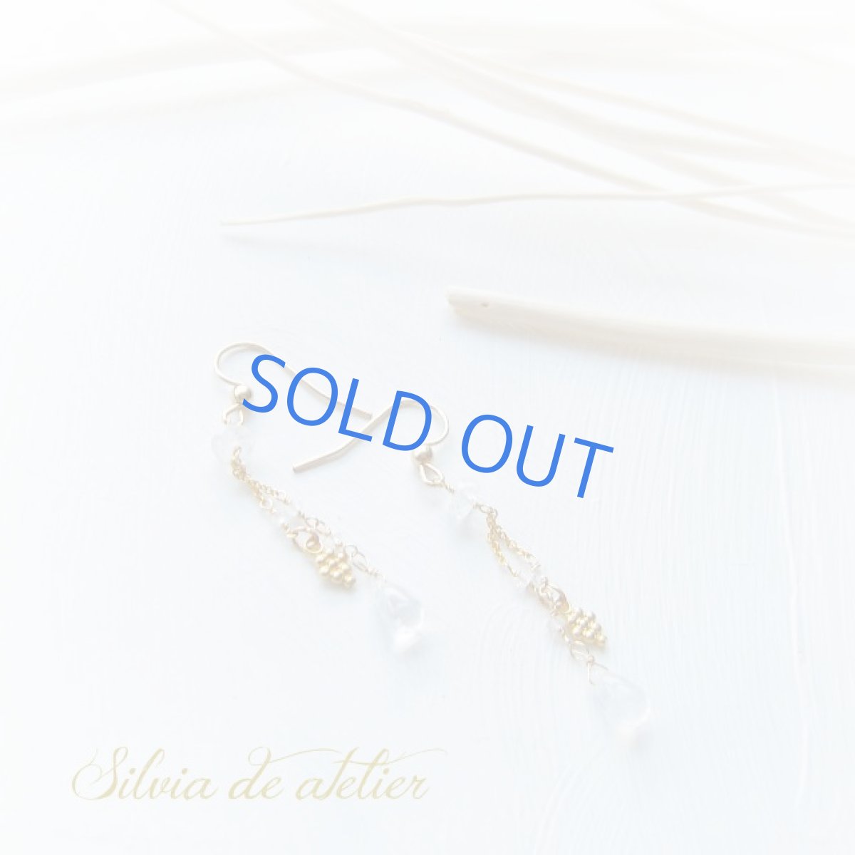 画像2: AAAブルームーンストーン　ラインドロップチェーン　14kgf　フックピアス (2)