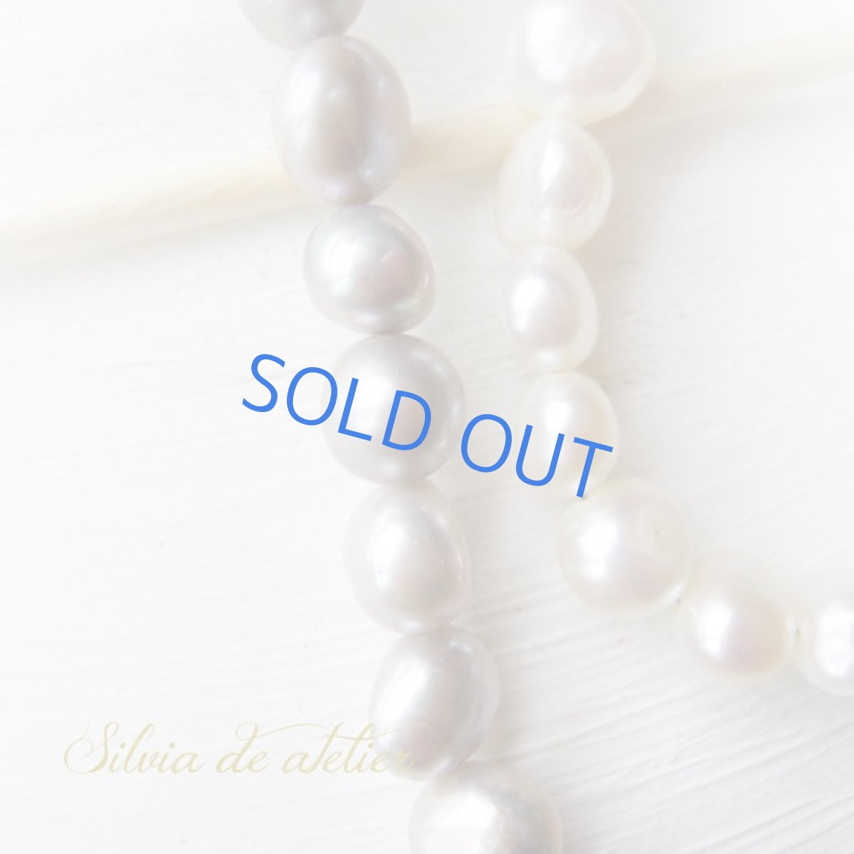 画像2: バイカラー　淡水パール　バロック　ゴールデンチューブ　ショートネックレス (2)