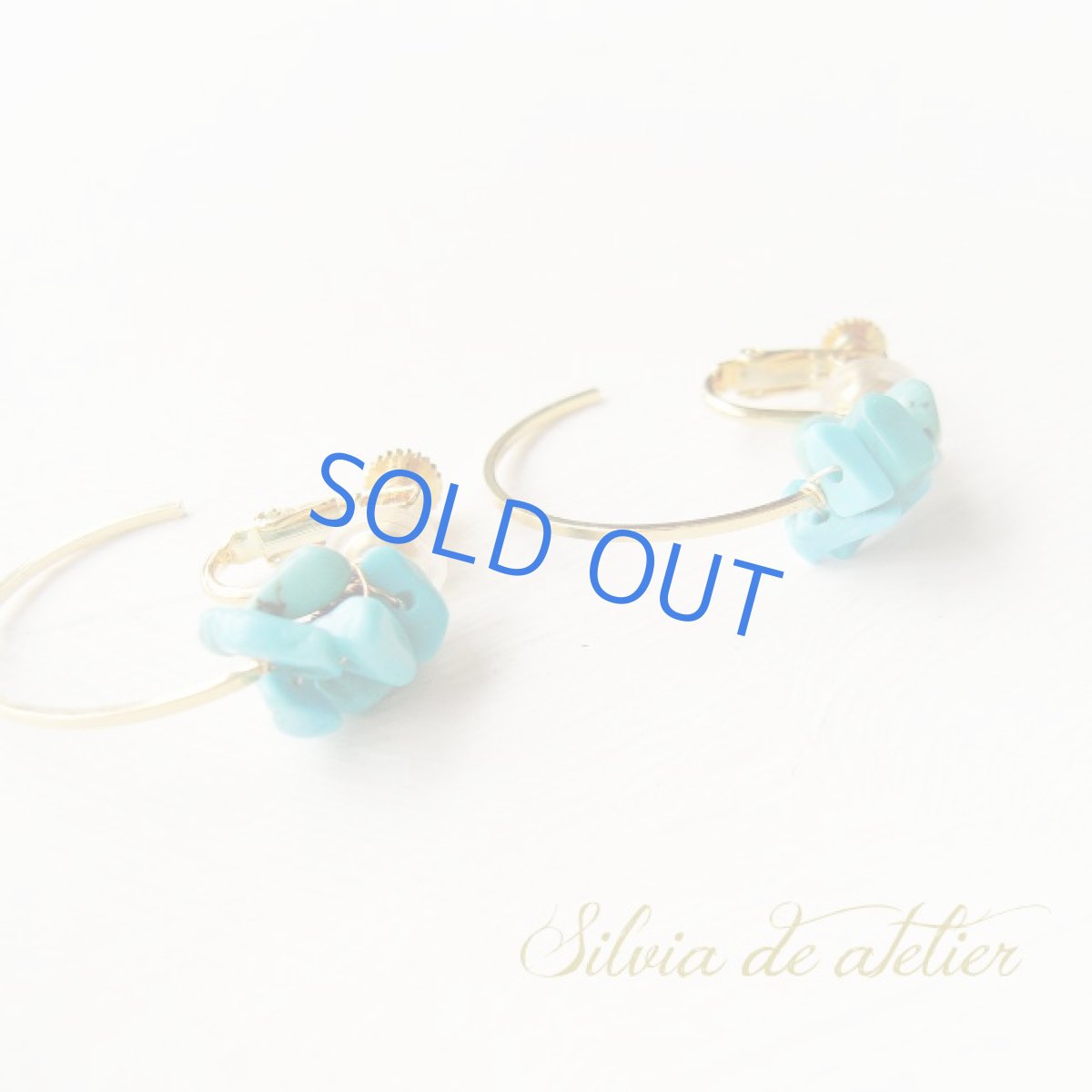 画像2: 天然ブルーターコイズ　ゴールドメッキ　フープ　イヤリング (2)