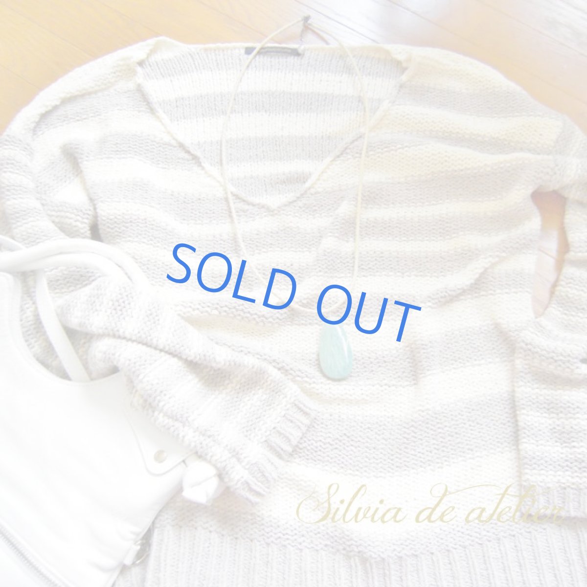 画像3: 大粒　アマゾナイト　タンブル　牛革編みオフホワイトコード　ロングネックレス (3)