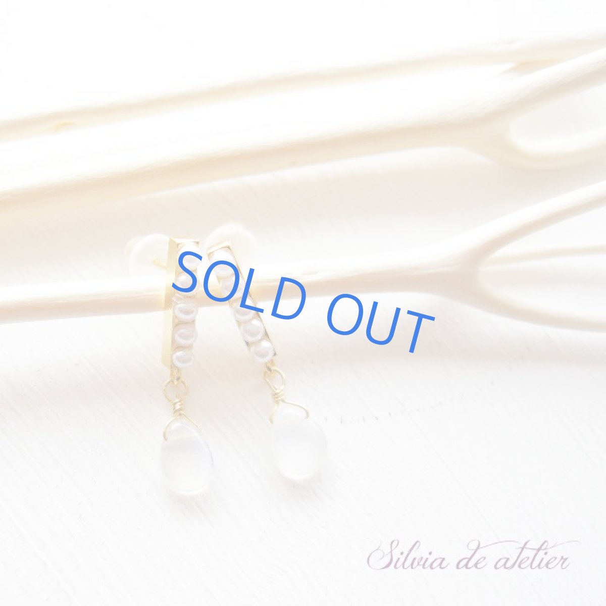 画像3: 残り１　セレモニアムーンストーン　silver925　18ｋメッキ　デザインポストピアス (3)