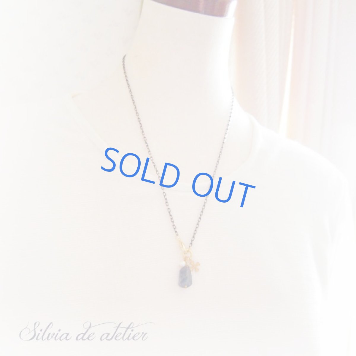 画像4: 【特別価格】アイオライト　タンブルカット　ブルーチェーンゴールドカット　フロントフックネックレス (4)