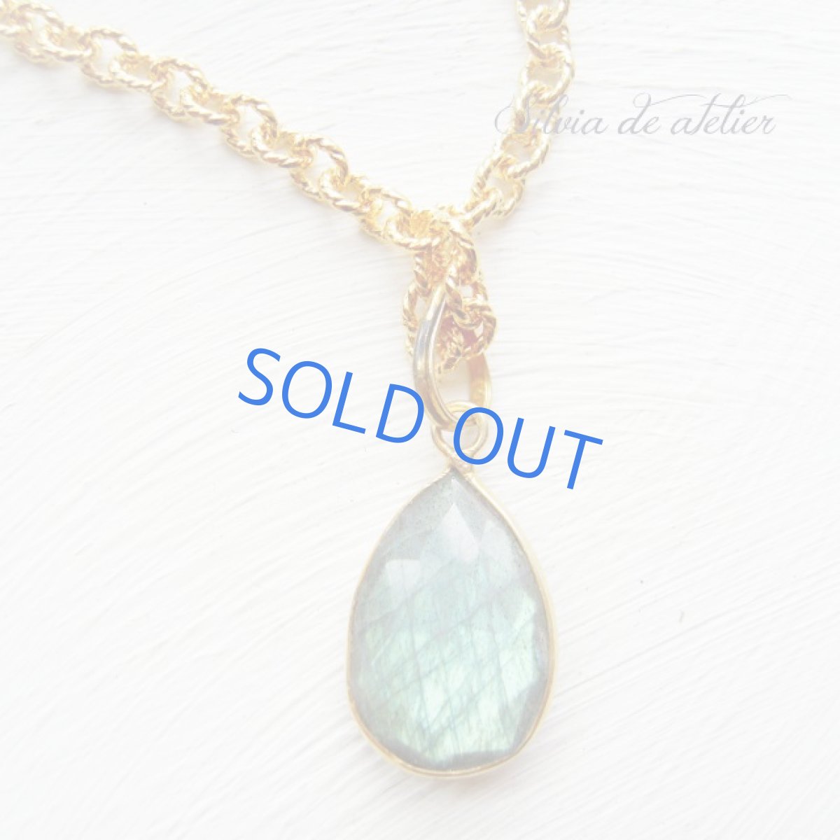 画像2: 残りMサイズのみ　大粒フレーム　ラブラドライト　ゴールドチェーン　ロングネックレス (2)