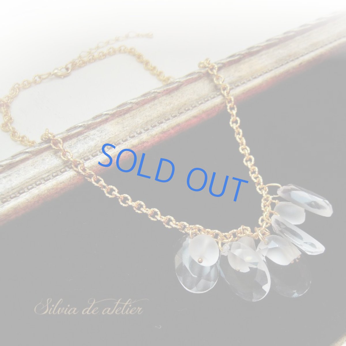 画像3: フロストクォーツ＆シャンデリアオーバルグラスジェム　フリンジ　デザインショート　ゴールド　ネックレス (3)