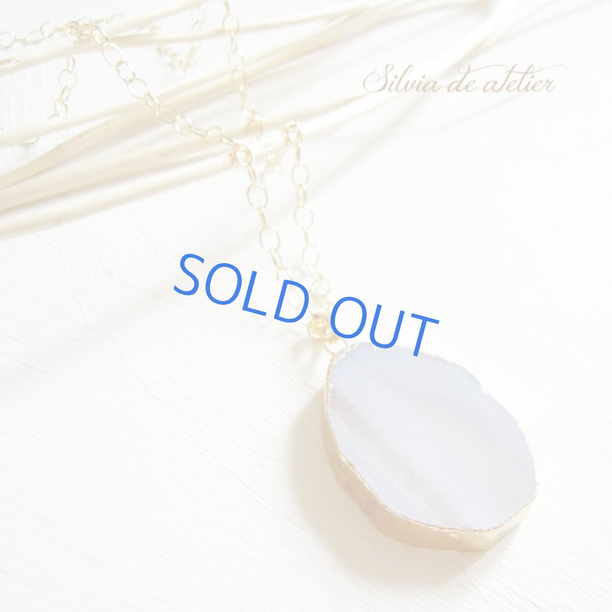 画像2: ◇morning glow◇１点もの　ドゥルージー　ブルーレースアゲート　ペンダント　ゴールドネックレス (2)