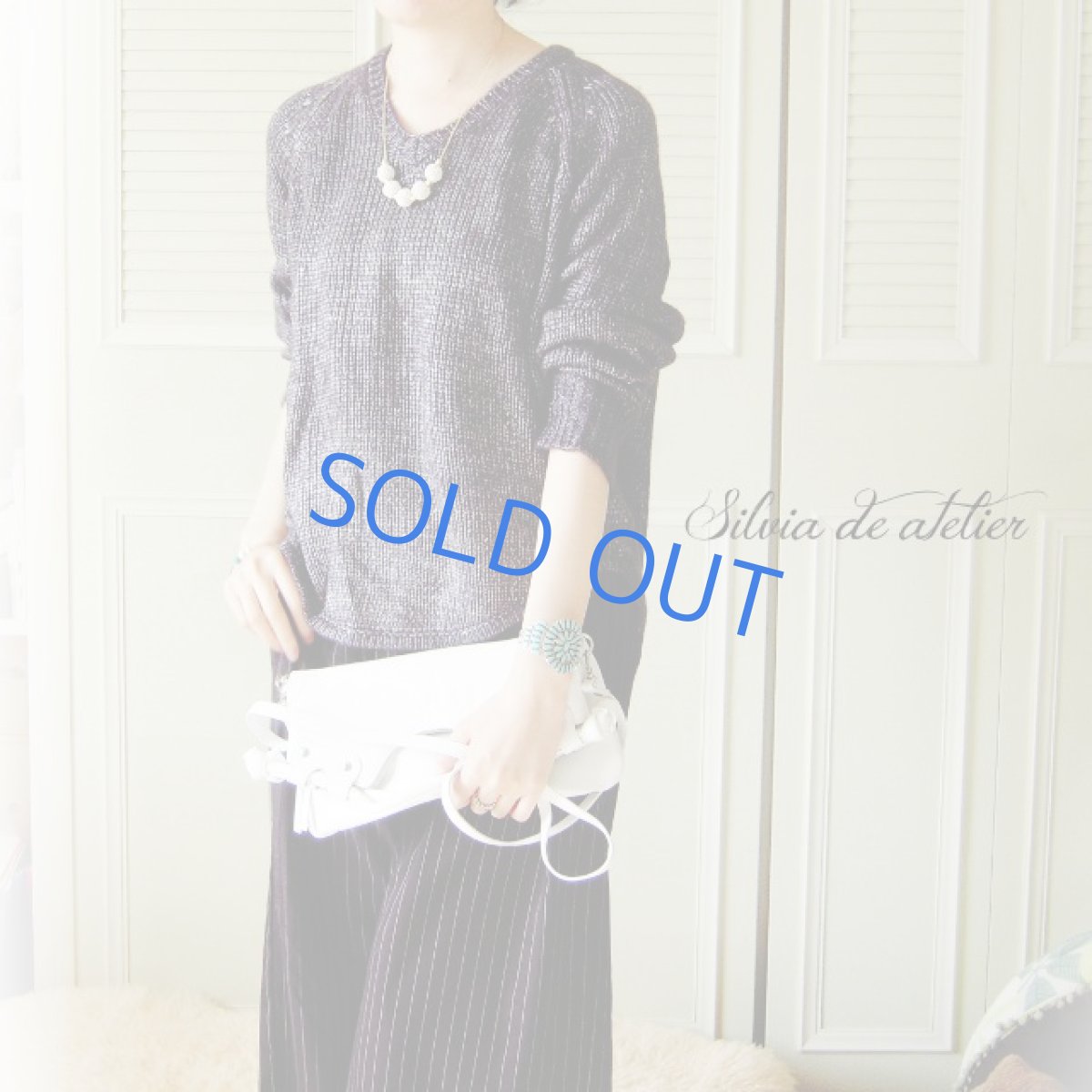 画像5: 残り１　ホワイトビーズ　ボンボンボール　デザインミディアム　ゴールド　ネックレス (5)