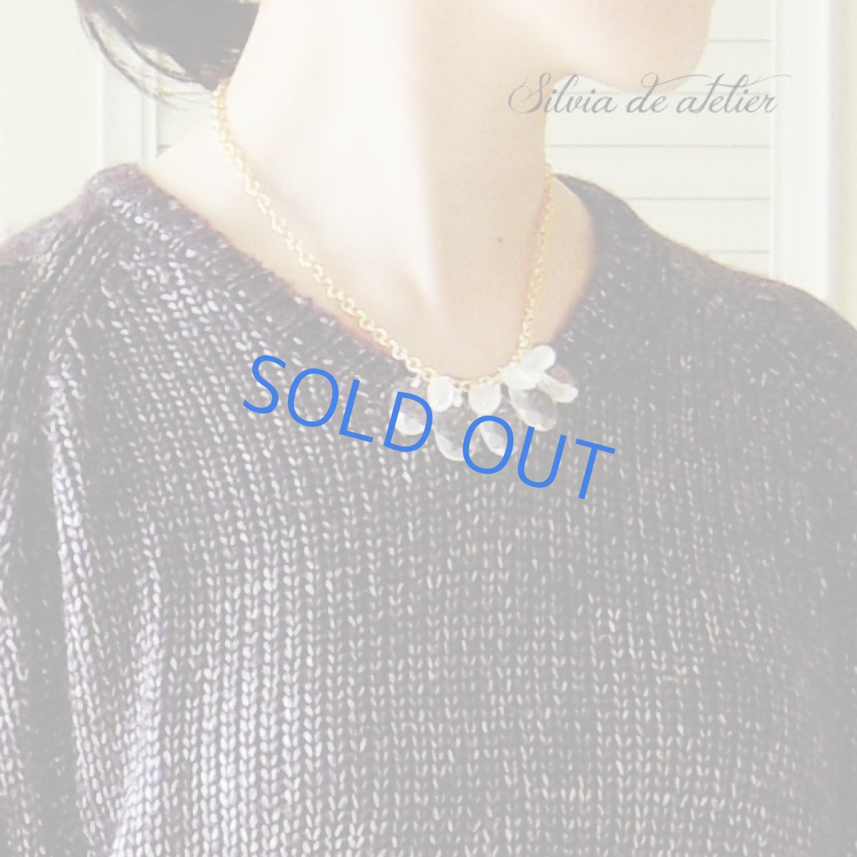 画像5: フロストクォーツ＆シャンデリアオーバルグラスジェム　フリンジ　デザインショート　ゴールド　ネックレス (5)