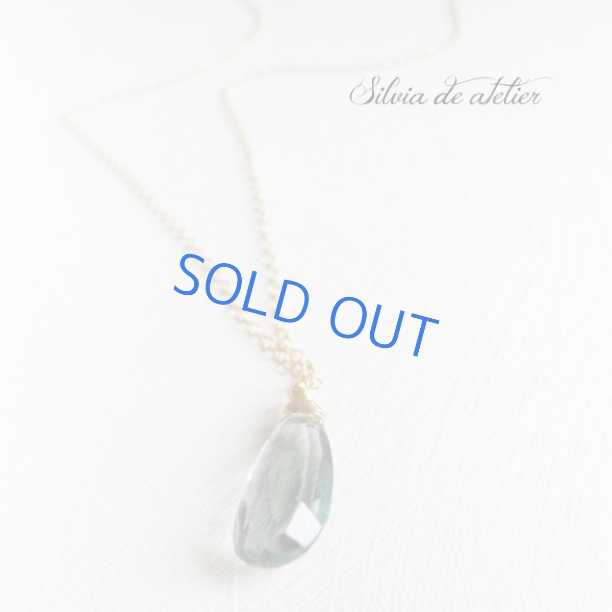 画像3: １点もの　宝石質　フローライト　バイカラー　ペアシェイプ　超大粒サイズ　ワイヤー巻ペアシェイプ　14kgf　50cmチェーンネックレス (3)