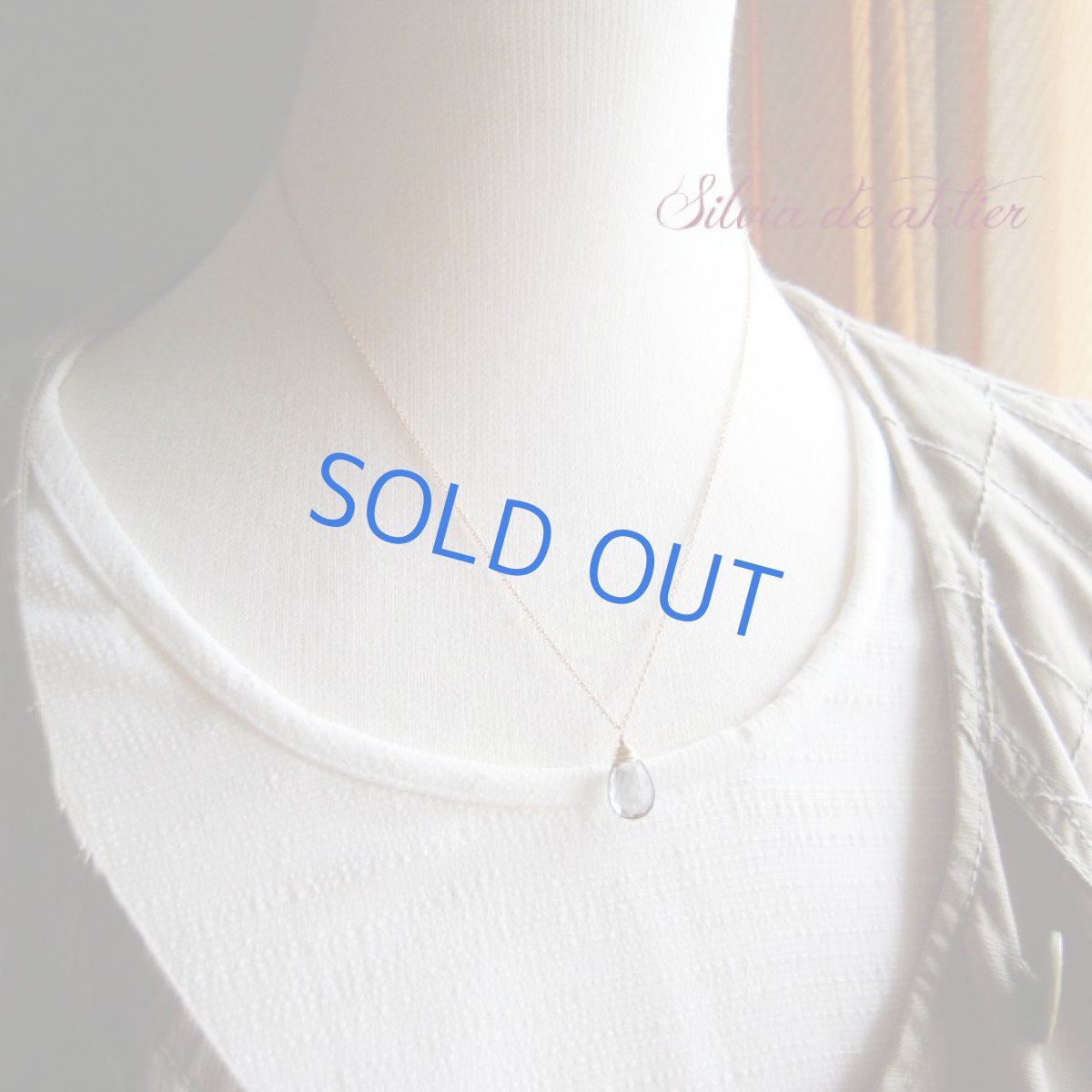 画像4: １点もの　宝石質　フローライト　モーヴカラー　ペアシェイプ　Lサイズ　ワイヤー巻ペアシェイプ　14kgf　チェーンネックレス (4)