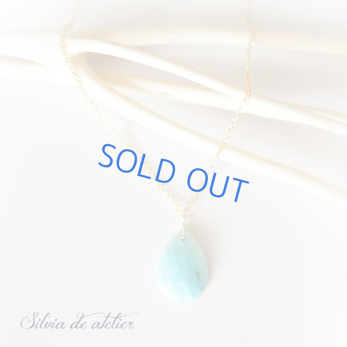 画像2: 訳あり　アリゾナ産スリーピングビューティー　ターコイズ　ローズカット　カボション　14kgfネックレス (2)