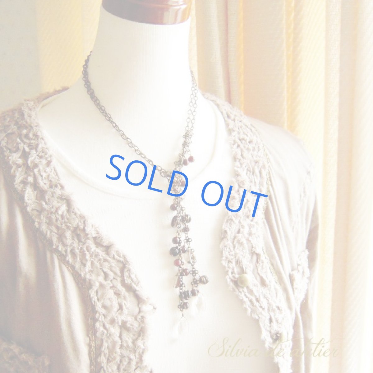 画像3: ＜Antiqueシリーズ＞１点もの　クリスタルドロップ＆木の実のようなガーネット　アンティークゴールドラリエット (3)