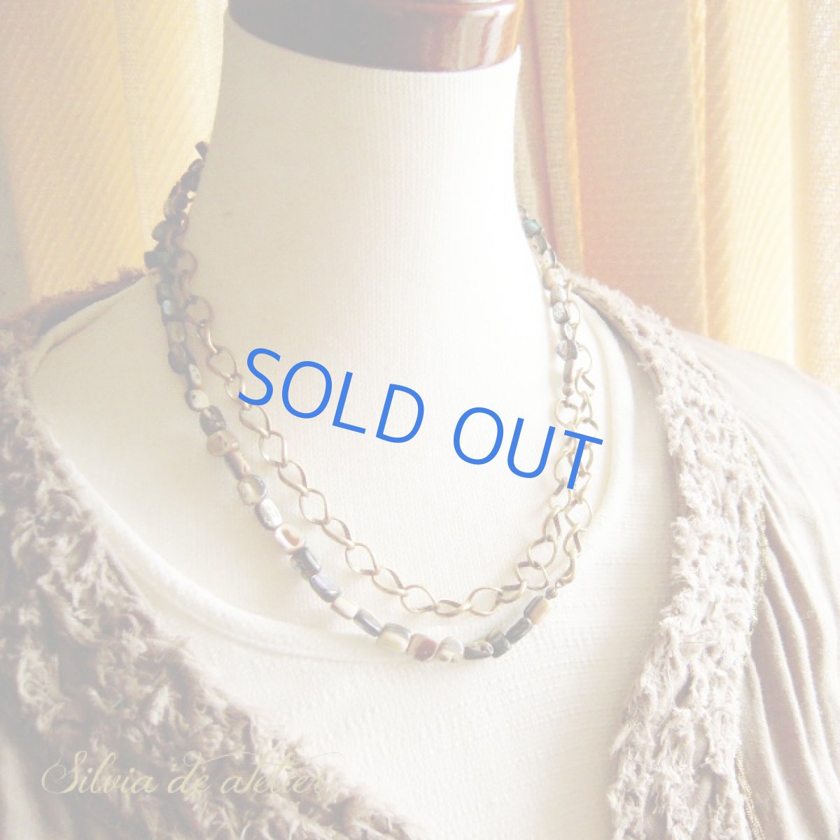 画像2: 1点もの　アバロンシェル　アンティークゴールド　ロングネックレス (2)