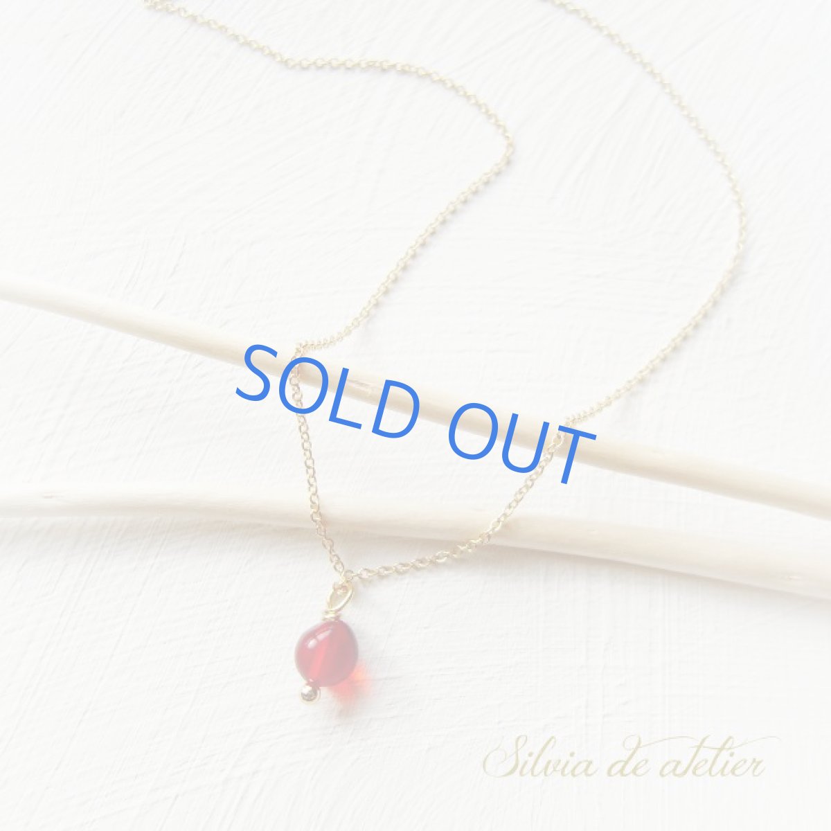 画像3: 残り1　小粒タンブル　バルト海産　レッドアンバー　一粒　14kgfネックレス (3)