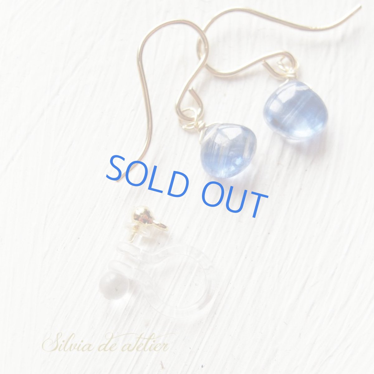 画像2: AAA++　スリランカ産カイヤナイト　スムースマロン　ミニドロップ　　14kgfフックピアス (2)