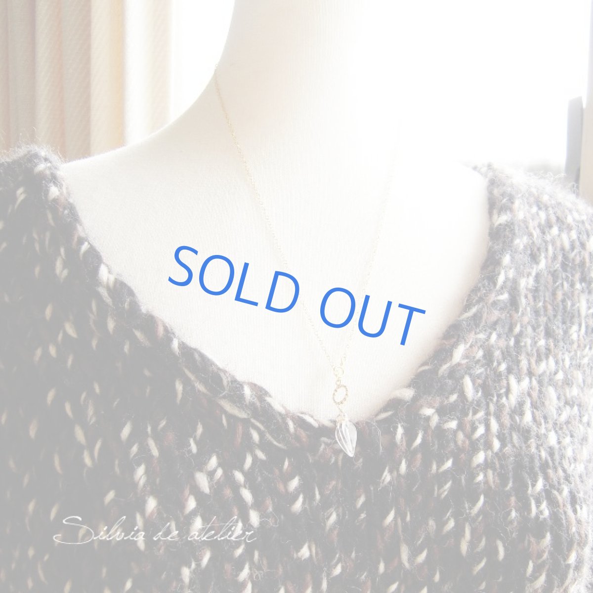 画像5: 1点もの　レアストーン♪　クリスタルクォーツ　カービング　ドロップ　14kgfネックレス　50cm (5)