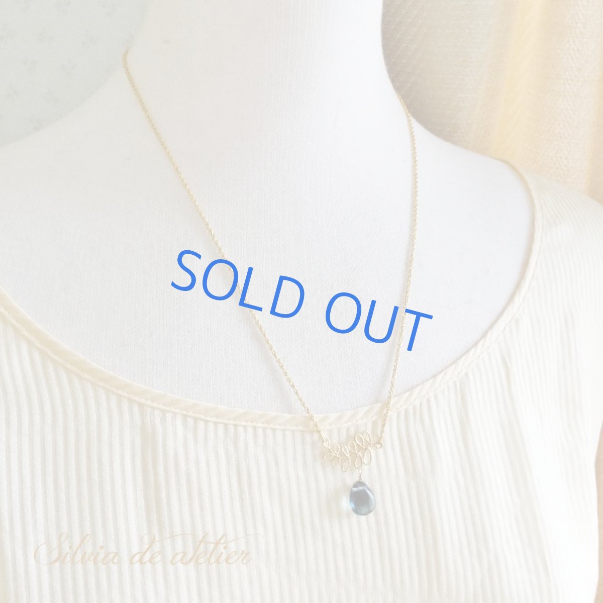 画像4: カラーフローライト　リーフチャーム　ゴールド　ミディアムネックレス (4)