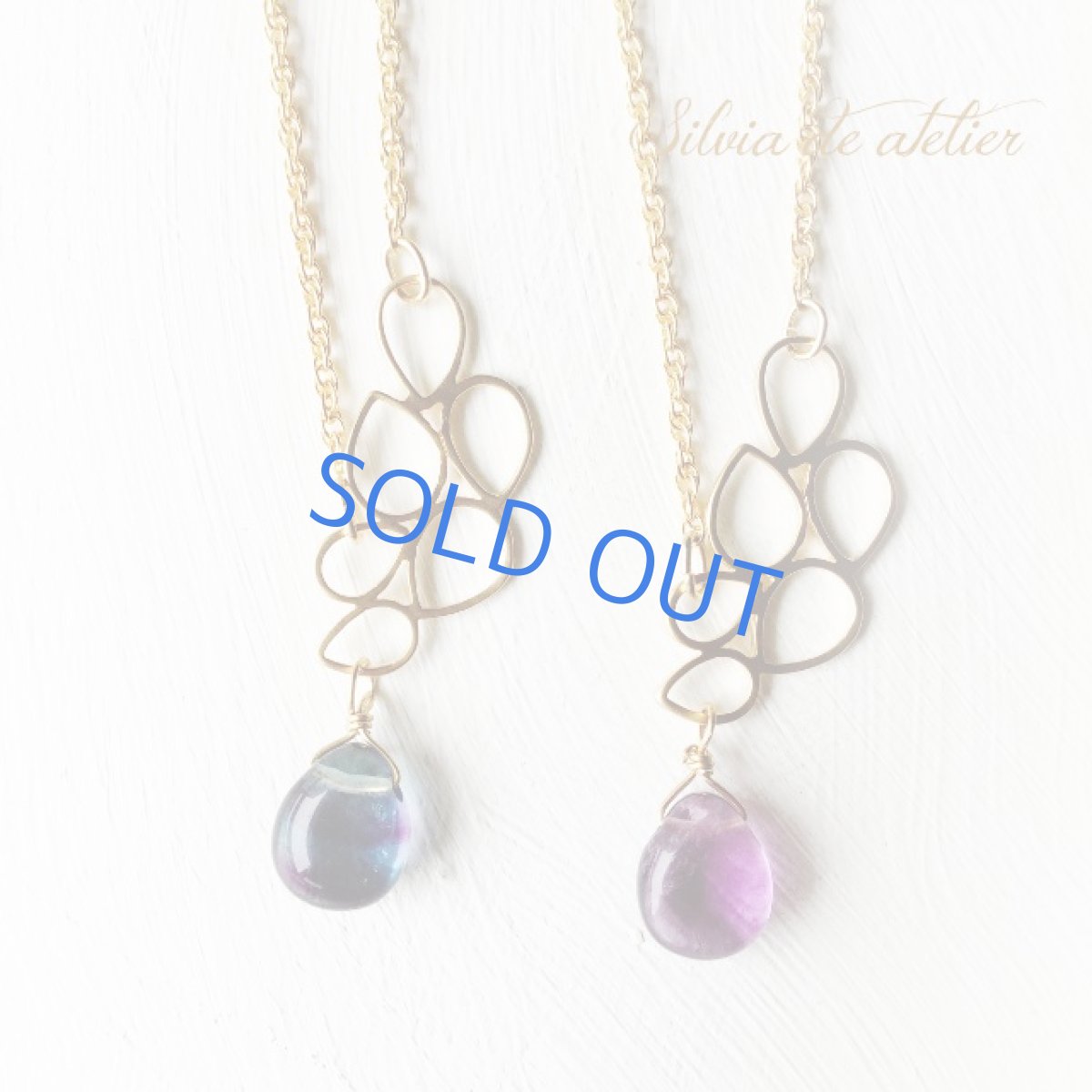 画像2: カラーフローライト　泡重なる　ゴールド　ミディアムネックレス (2)