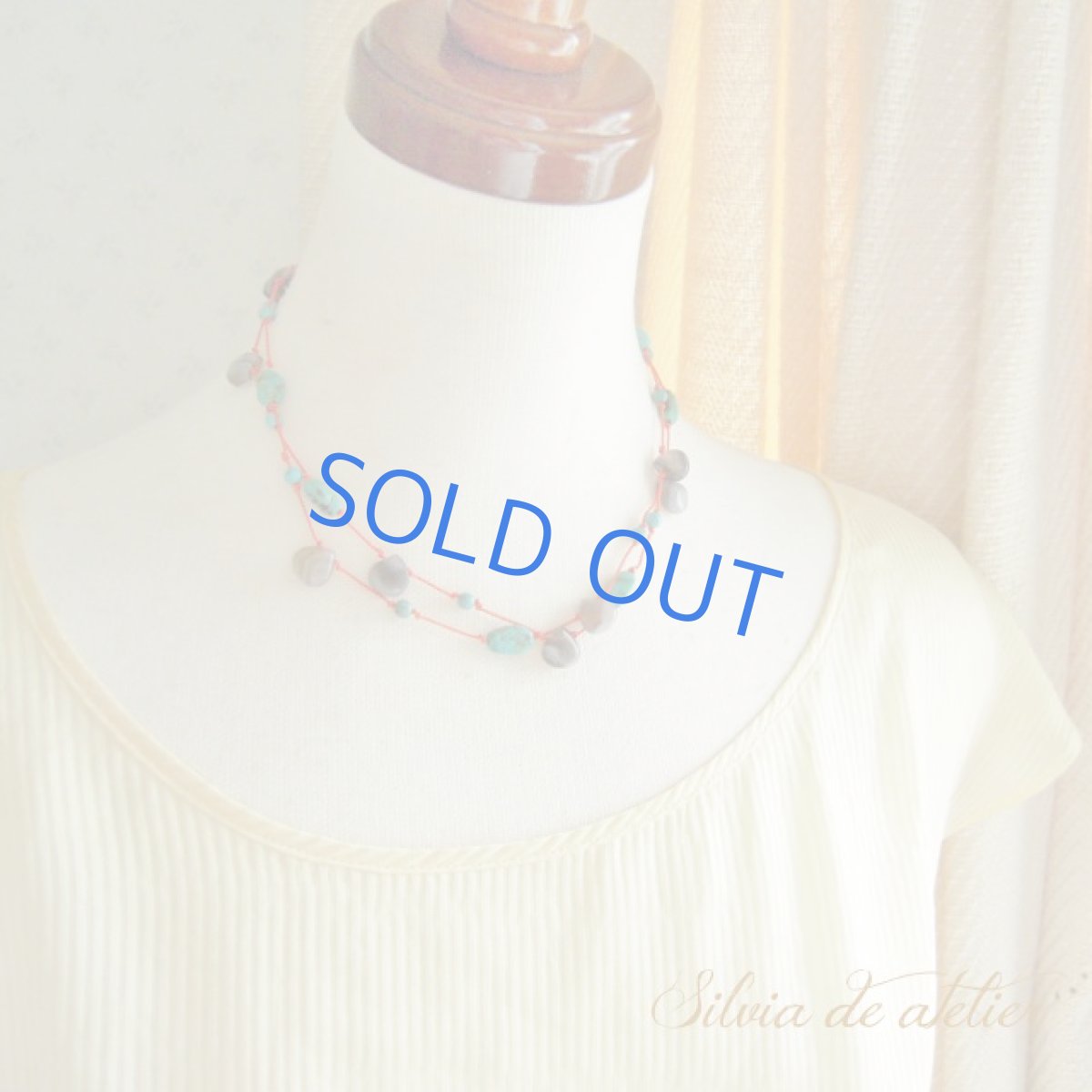 画像3: １点もの　ストライプアゲート　天然ターコイズ　レッドコーラルシルクコード　エアリー　ロングネックレス (3)