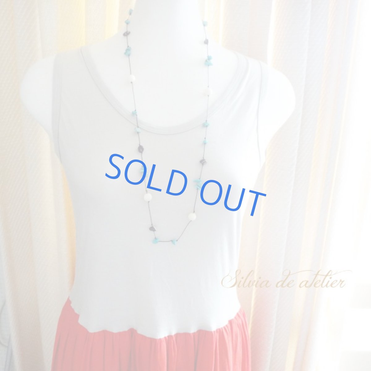 画像5: １点もの　ドイツ製アクリル　天然ターコイズ　ブラウンビーズコード　エアリー　ロングネックレス (5)