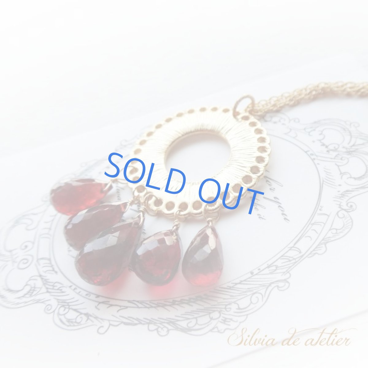 画像4: 1点もの　ガーネットドロップ　フリンジ　18Kメッキチャーム　ゴールドロングチェーンネックレス (4)