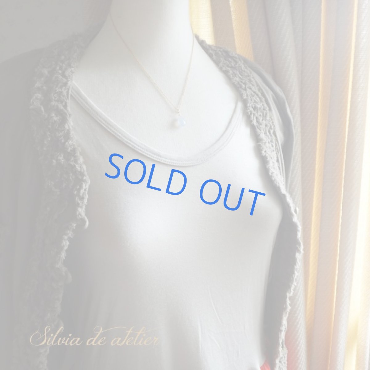 画像8: 残り1　天然ブルーカルセドニー　スムースペアシェイプ　14kgfネックレス (8)