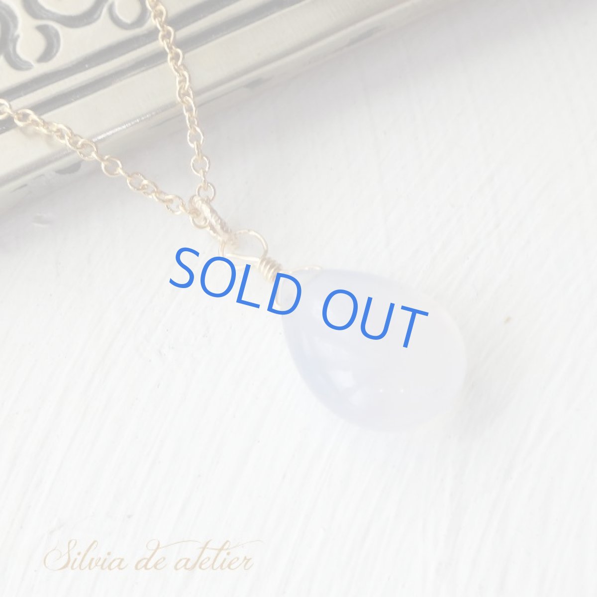 画像2: 残り1　天然ブルーカルセドニー　スムースペアシェイプ　14kgfネックレス (2)