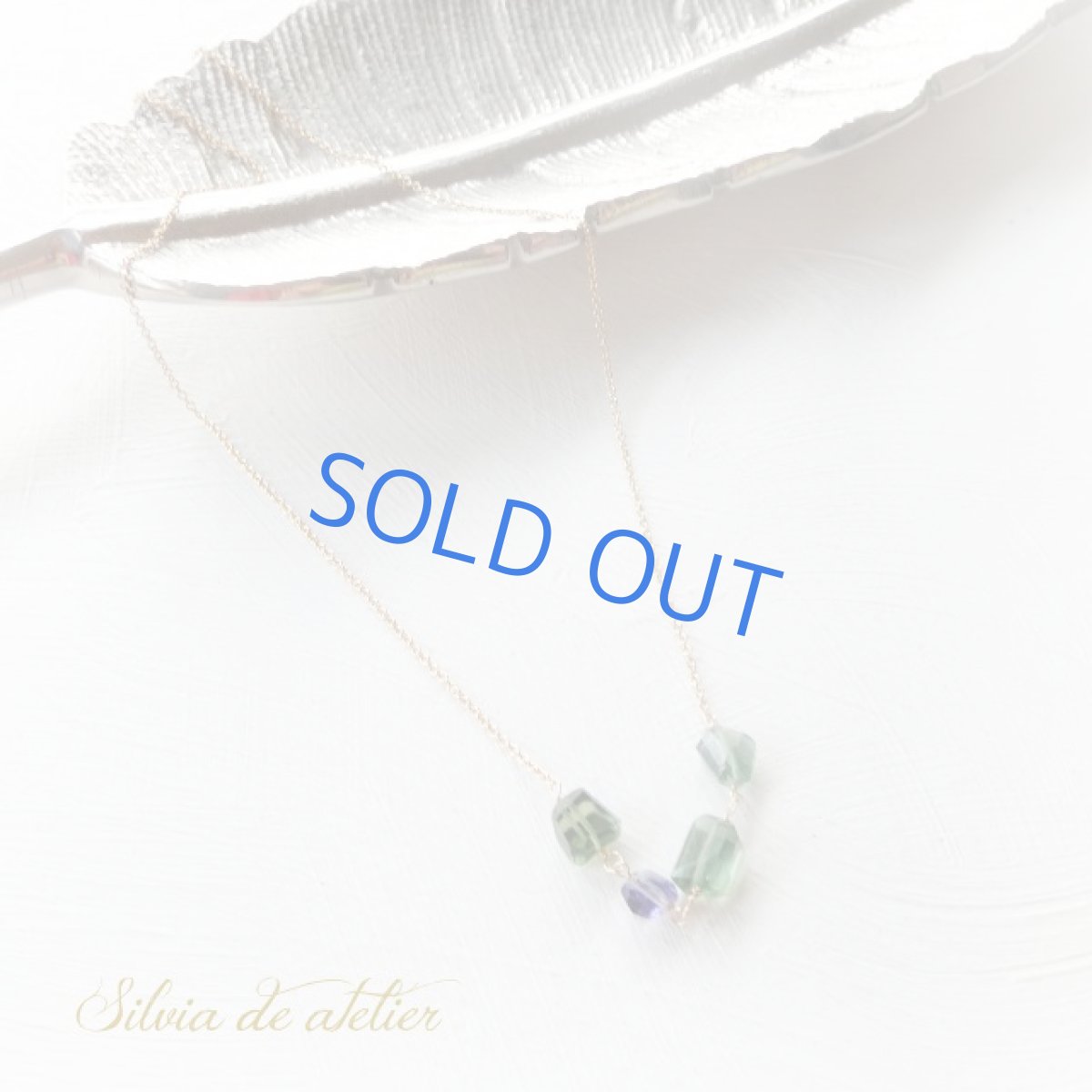 画像4:  グリーンアパタイト　アイオライトタンブル　ライン　14kgfネックレス (4)