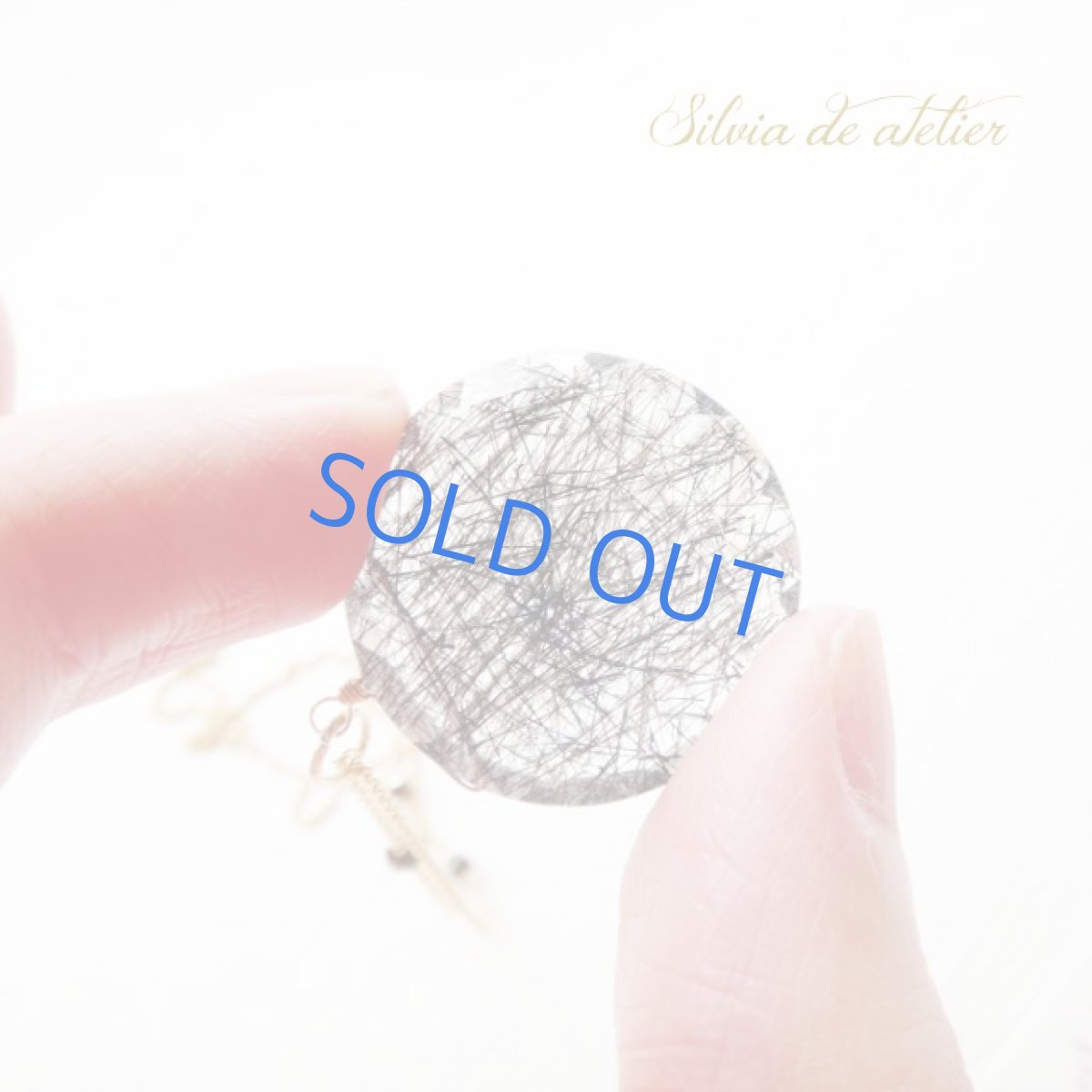 画像2: <1点もの＞ブラックルチルトルマリン　インクォーツ　特大サイズ　サークルディスク　ロング　ネックレス (2)