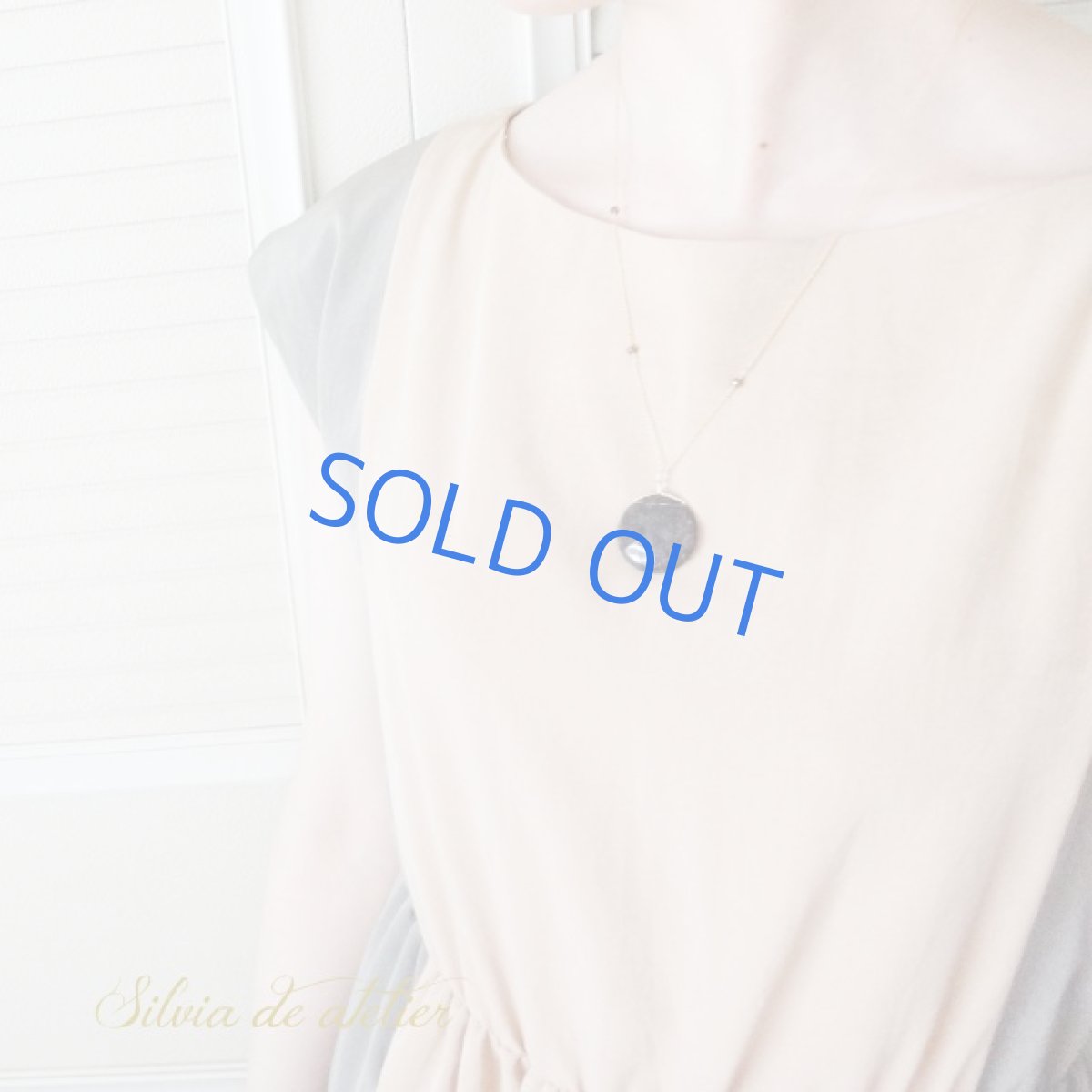 画像7: <1点もの＞ブラックルチルトルマリン　インクォーツ　特大サイズ　サークルディスク　ロング　ネックレス (7)