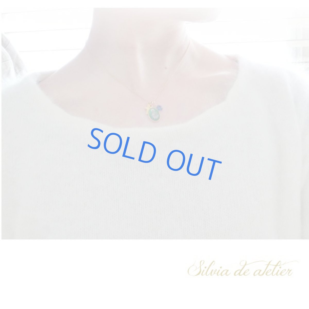 画像8: vintageグリーンガラス　マリアメダイ　クロス＆ロンドンブルートパーズチャーム　　14kgfネックレス (8)