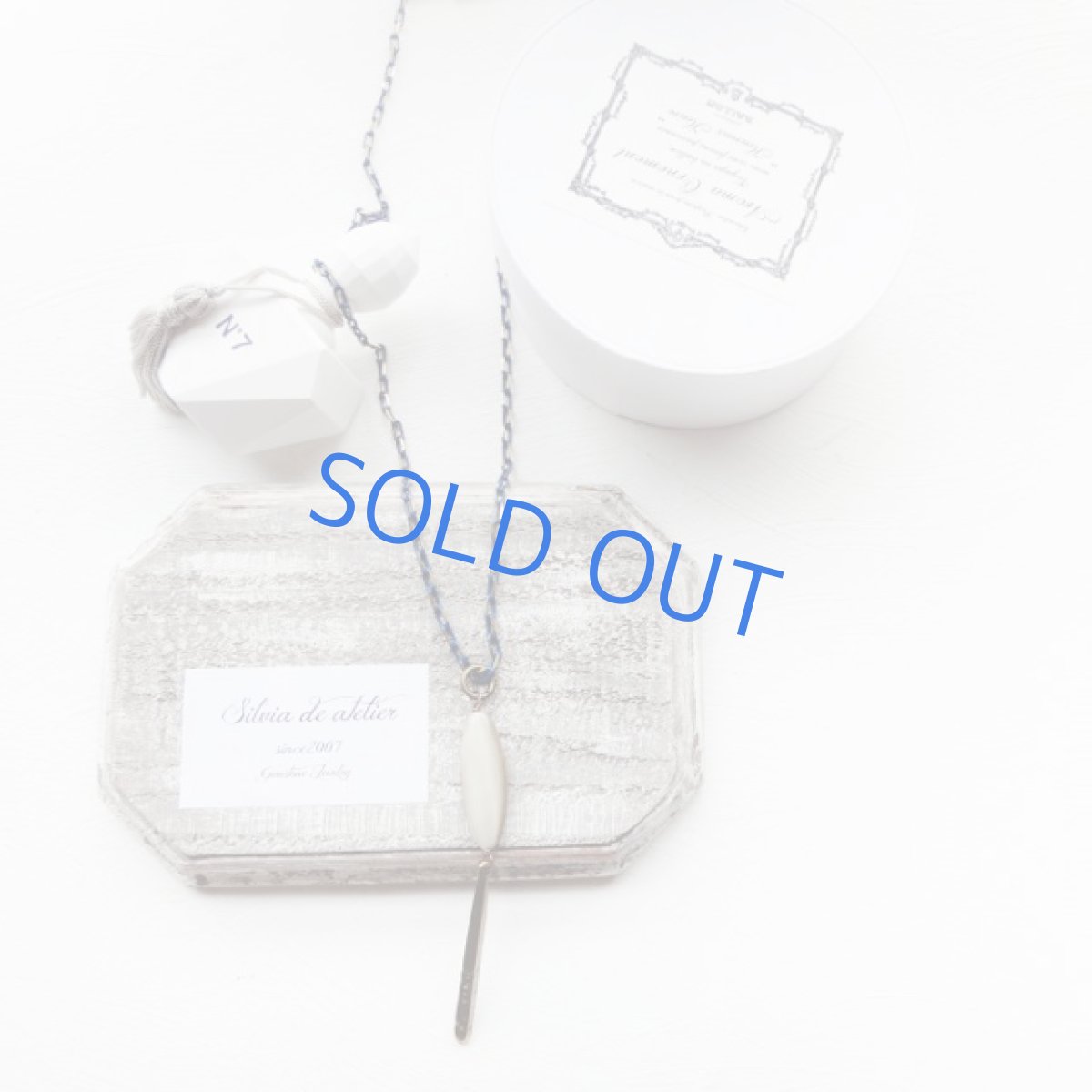 画像3: グレーマーキスシェル＆バー　ブルーチェーンネックレス (3)