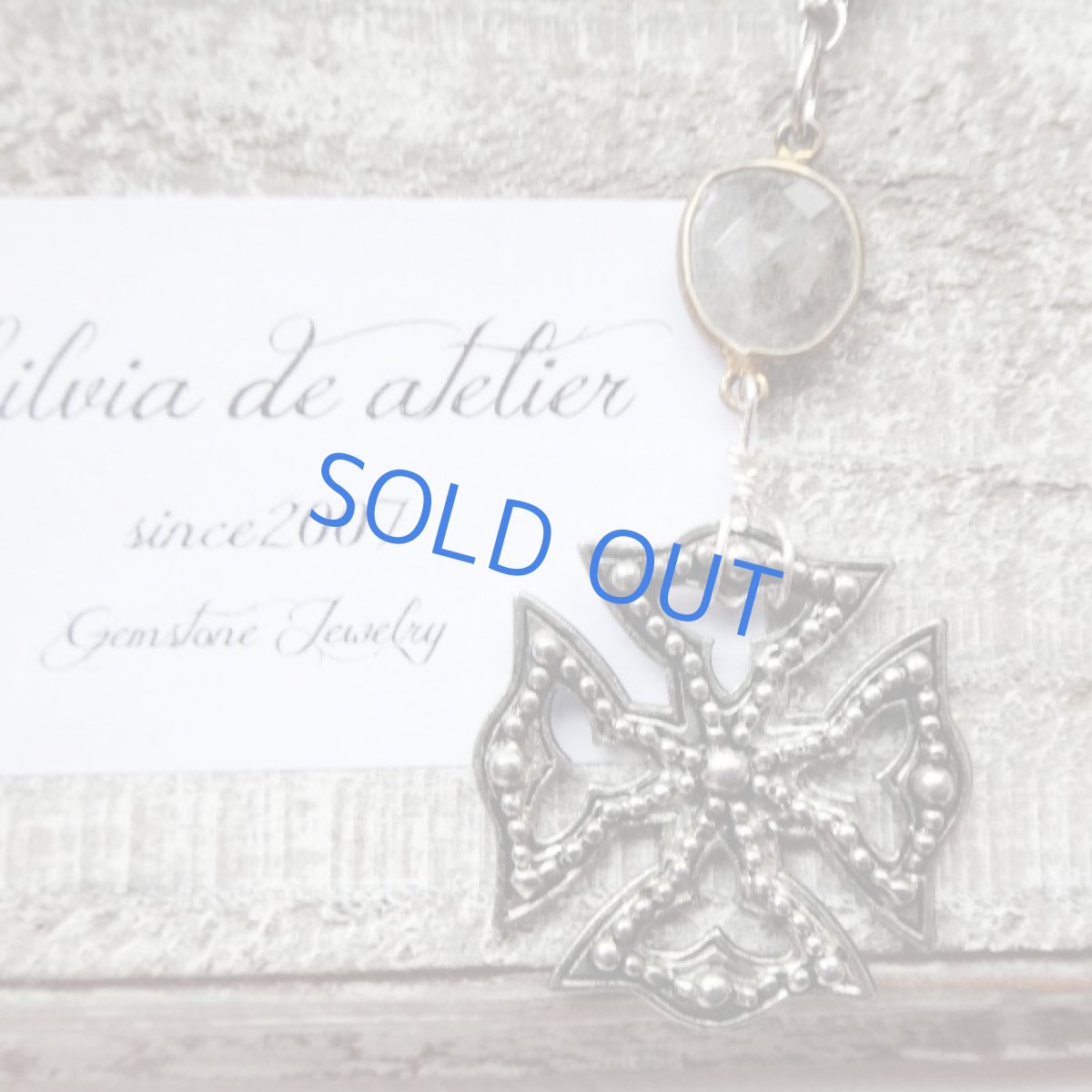 画像2: ゴシッククロスチャーム　ラブラドライト　シルバーネックレス (2)