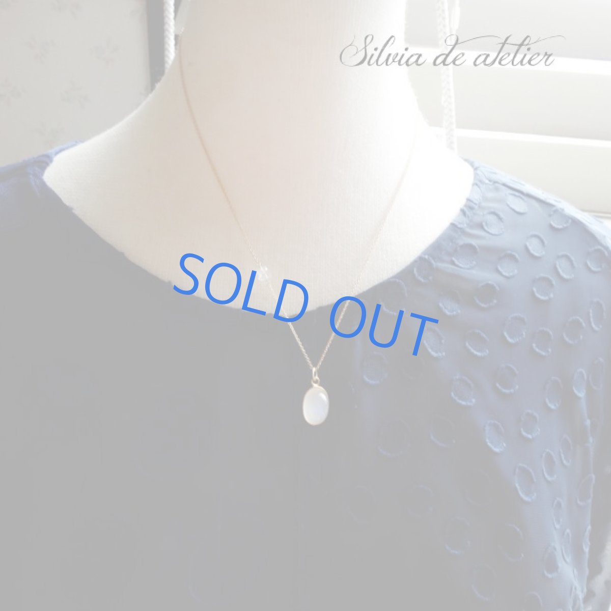 画像5: ＜1点もの・A＞AAAランク　ロイヤルブルームーンストーン（ペリステライト）　カボション　14kgf　ネックレス (5)