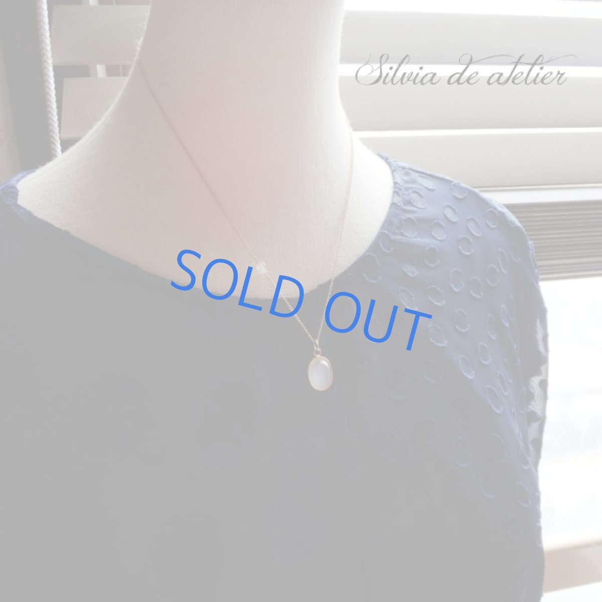 画像7: ＜1点もの・A＞AAAランク　ロイヤルブルームーンストーン（ペリステライト）　カボション　14kgf　ネックレス (7)