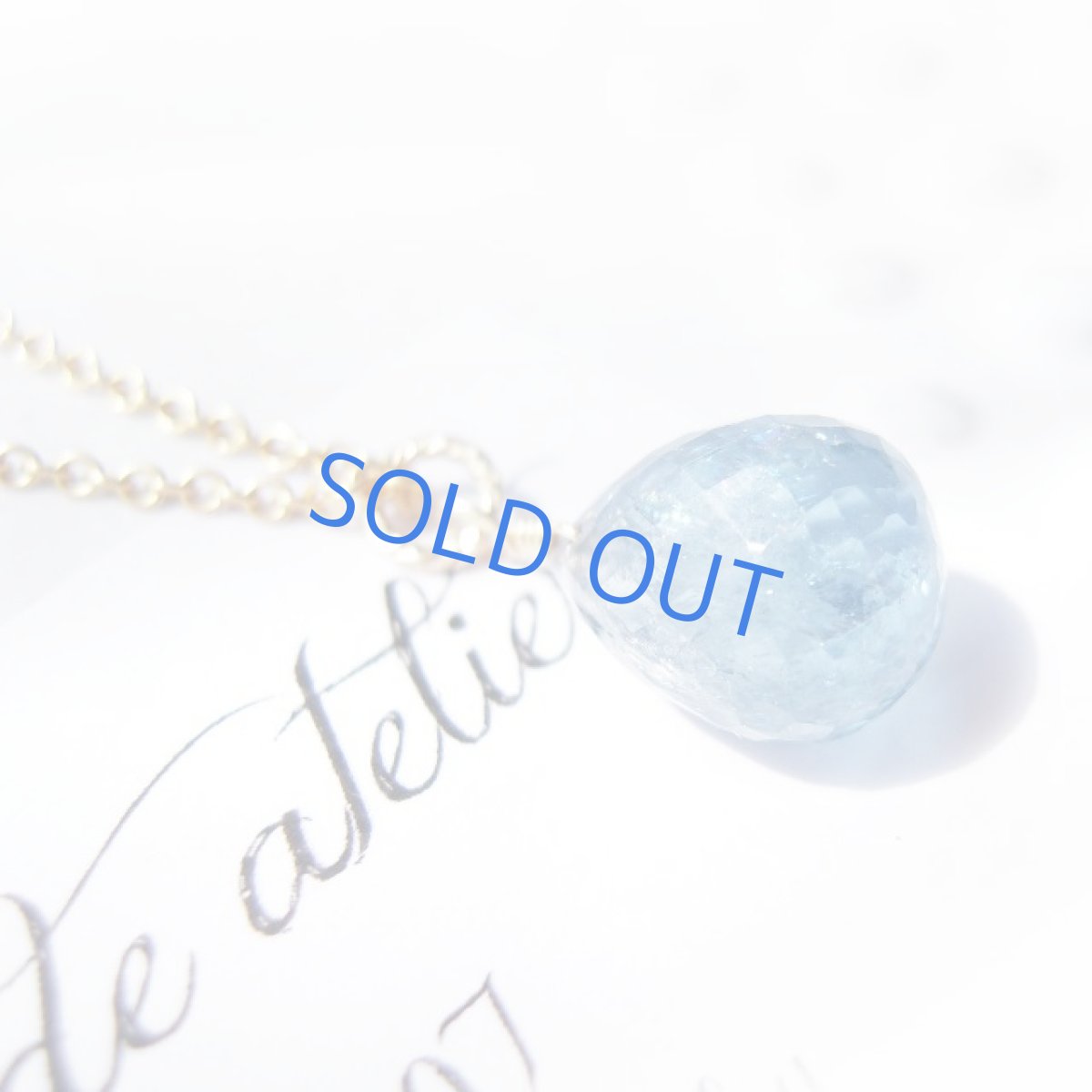 画像2: ＜１点もの・B＞AAA　サンタマリアアクアマリン　（レインボークラック）　ブリオレットドロップ　14kgfネックレス (2)