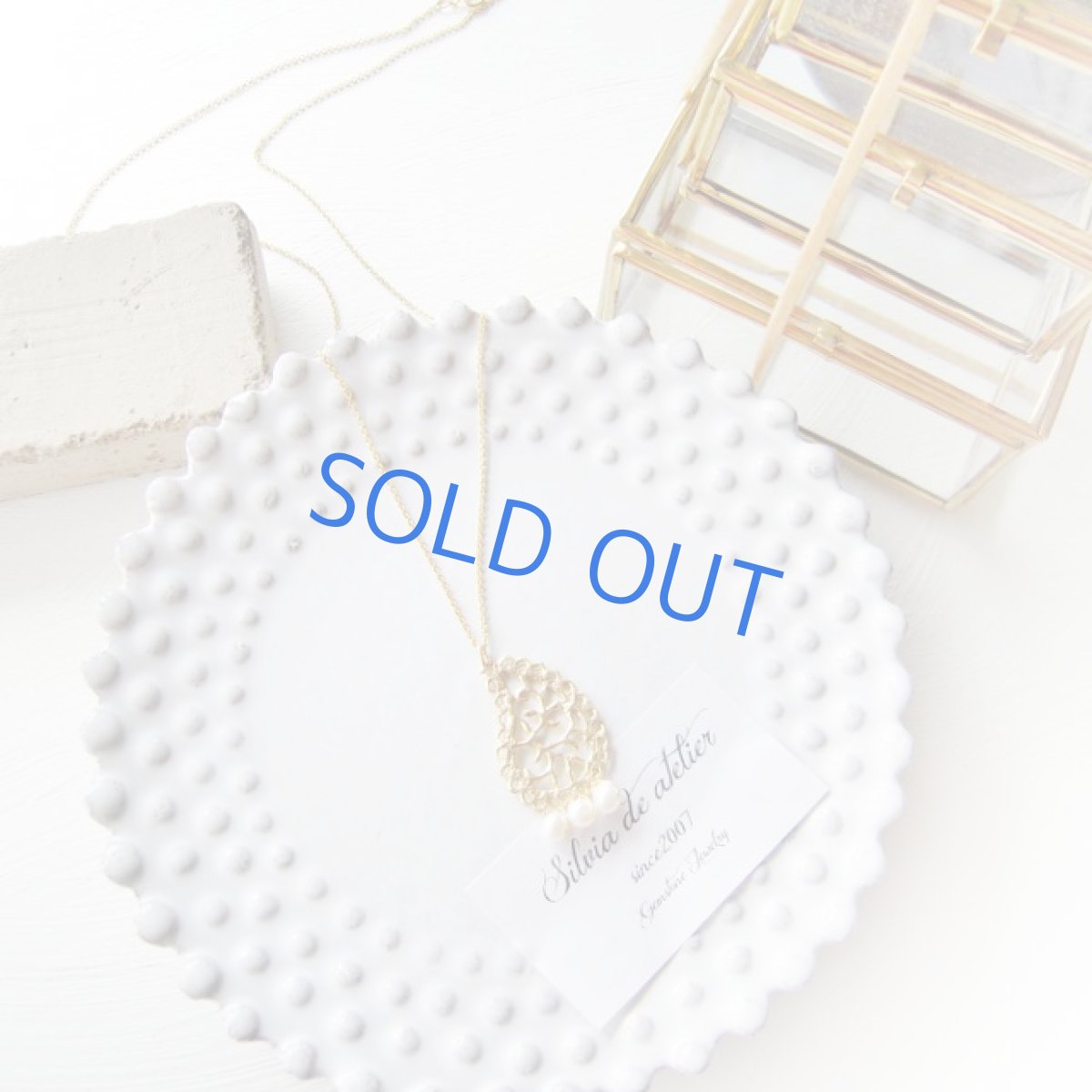 画像4: 残り１　16KGP　ペイズリーモチーフチャーム　淡水パール付き　14kgfネックレス約50cm (4)