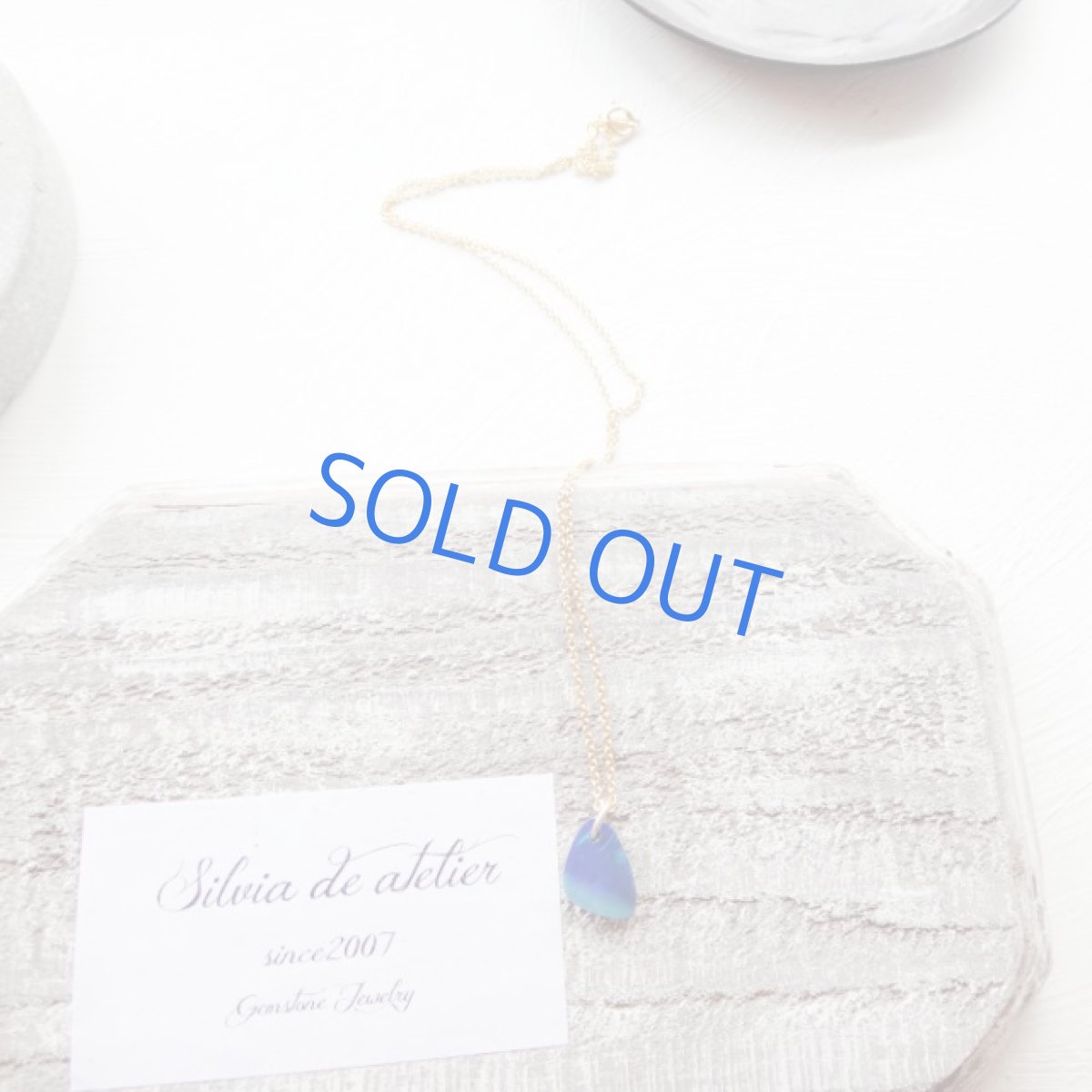 画像5: ＜1点もの・Dサンカク紺＞オーストラリア産　ブルーファイアオパール　タブレット　14kgfチェーンネックレス (5)