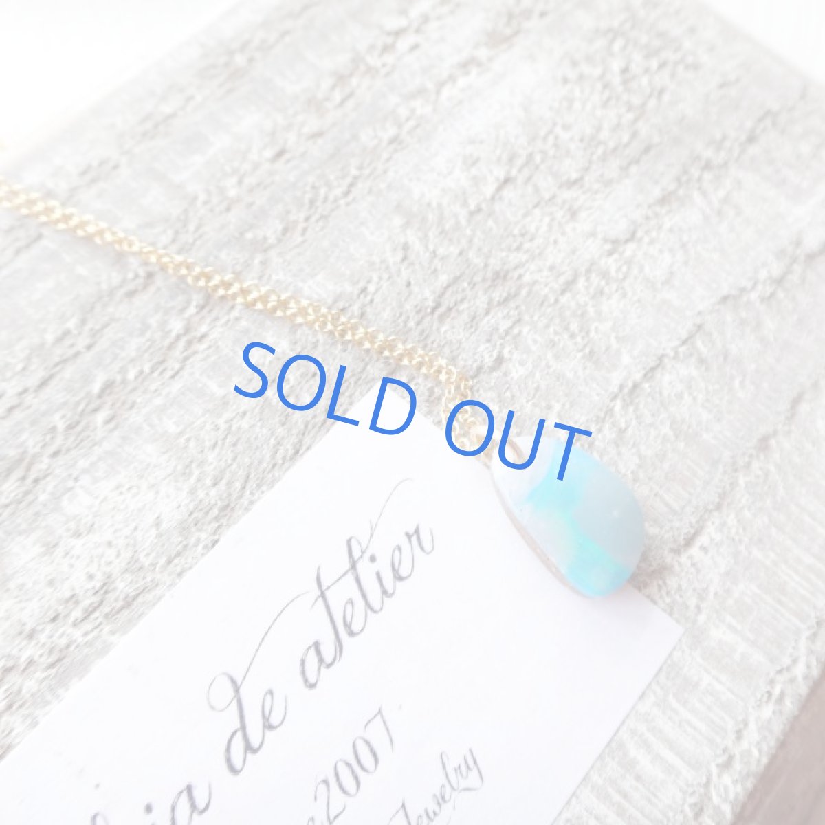 画像4: ＜1点もの・Bライトブルー＞オーストラリア産　ブルーファイアオパール　タブレット　14kgfチェーンネックレス (4)