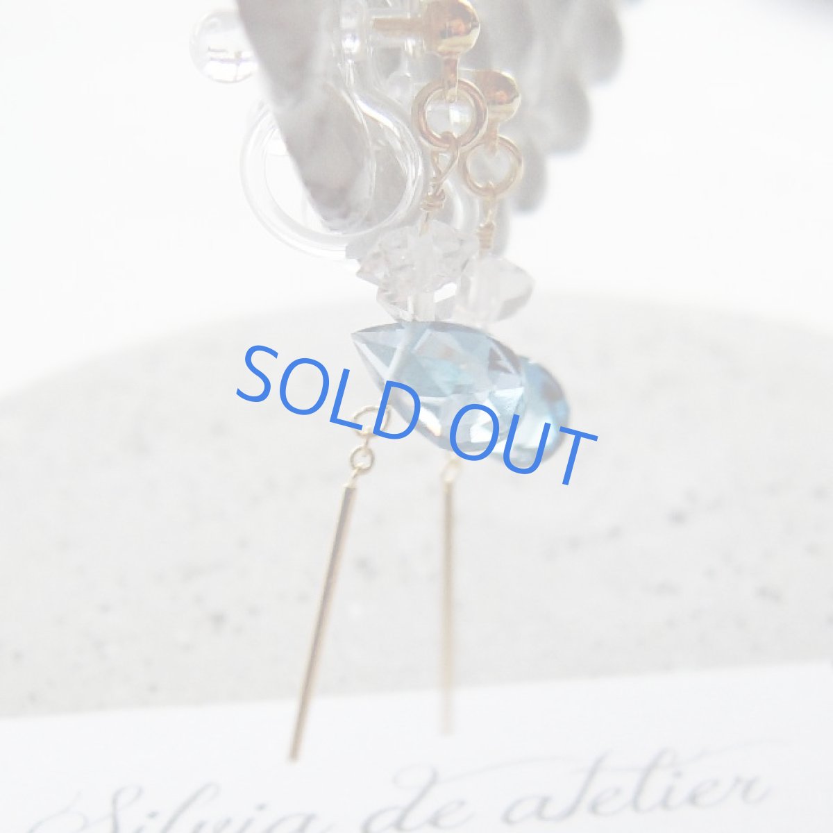 画像3: 1点もの　ロンドンブルートパーズ　デザイン　樹脂イヤーフック (3)