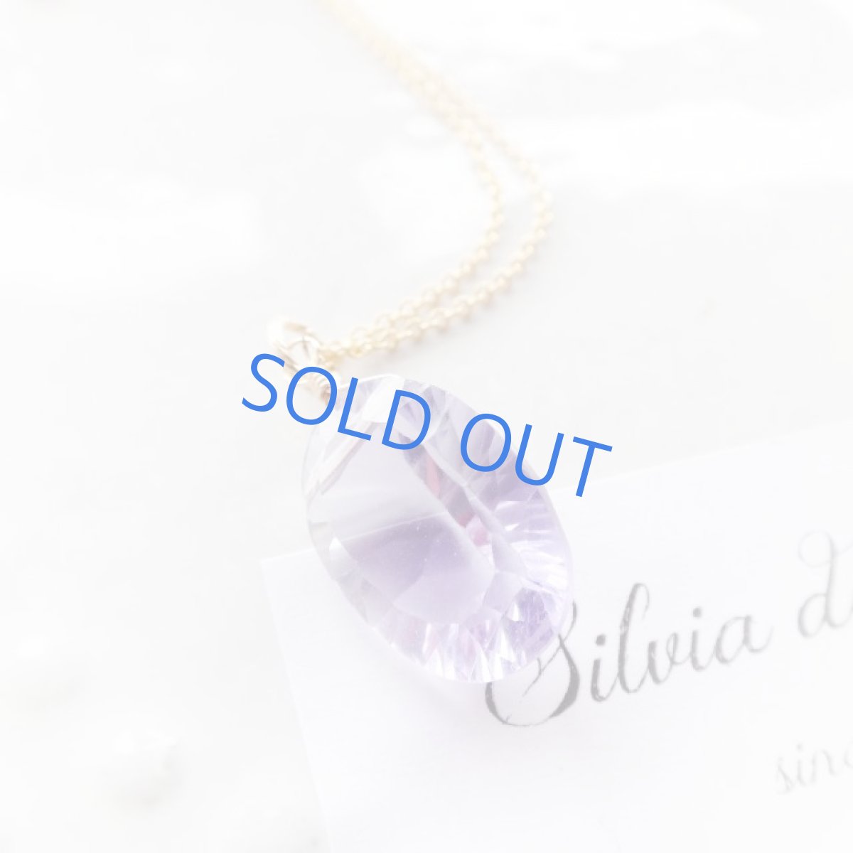 画像2: 【1点もの・Aオーバル】菫色AAA 宝石質 コンケーブカット パープルフローライト 14kgf 約50cm ネックレス (2)