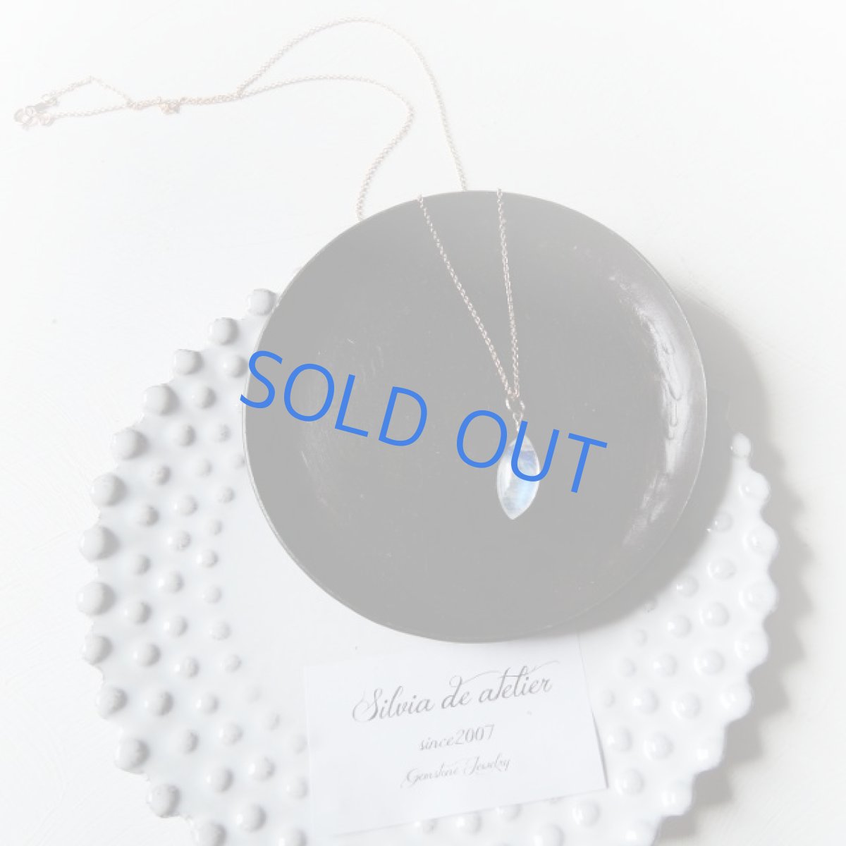 画像4: 1点もの　大粒　マーキスシェイプ　レインボームーンストーンカボション　14kgfネックレス約50cm (4)