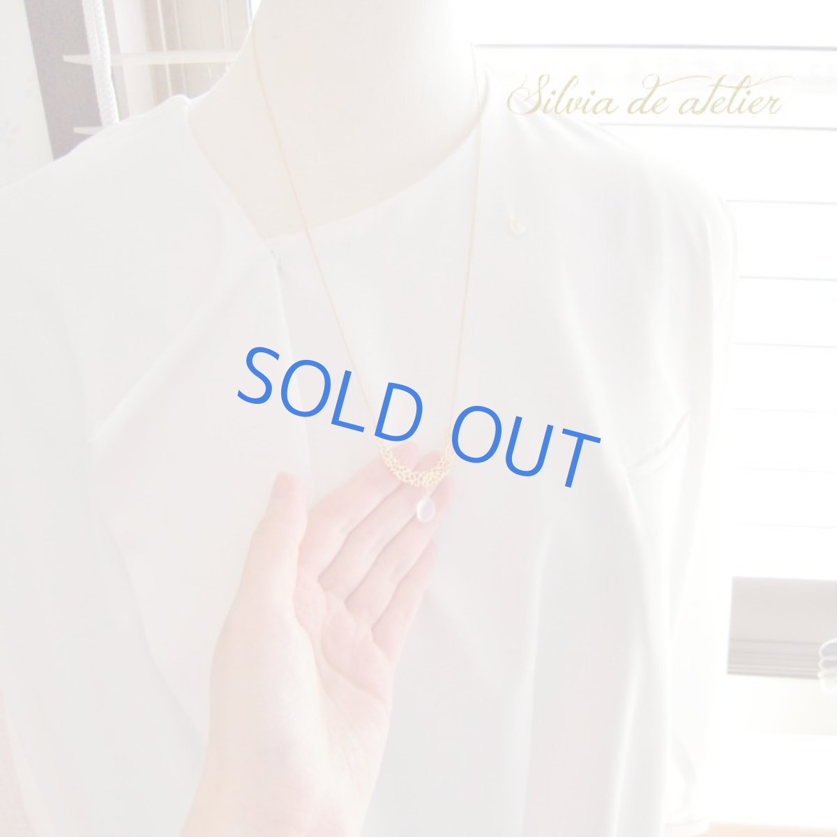 画像6: 三日月にかかる レインボームーンストーン 14kgfネックレス約50cm (6)