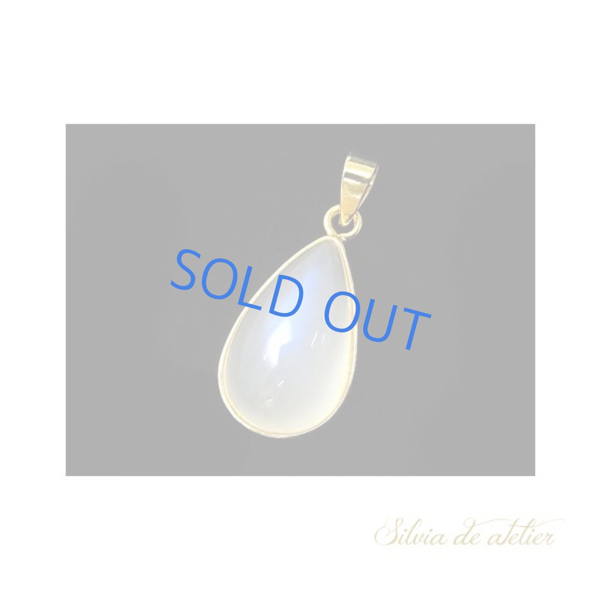 画像2: ＜1点もの・B＞AAAランク　ロイヤルブルームーンストーン（ペリステライト）　カボション　14kgf　ネックレス (2)