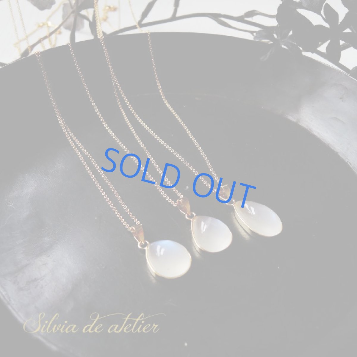 画像10: ＜1点もの・A＞AAAランク　ロイヤルブルームーンストーン（ペリステライト）　カボション　14kgf　ネックレス (10)