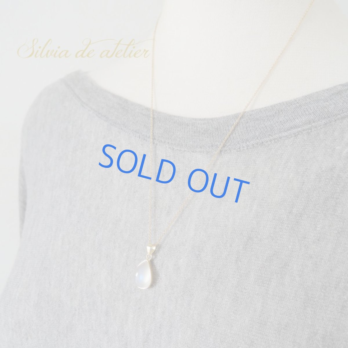 画像8: ＜1点もの・A＞AAAランク　ロイヤルブルームーンストーン（ペリステライト）　カボション　14kgf　ネックレス (8)